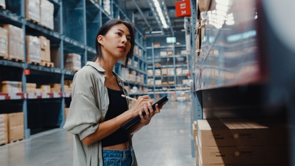 8 Benefits of a Warehouse Inventory System