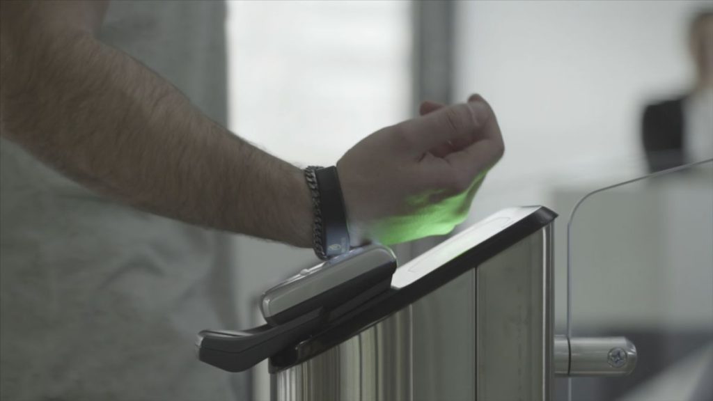 How do RFID tags work?