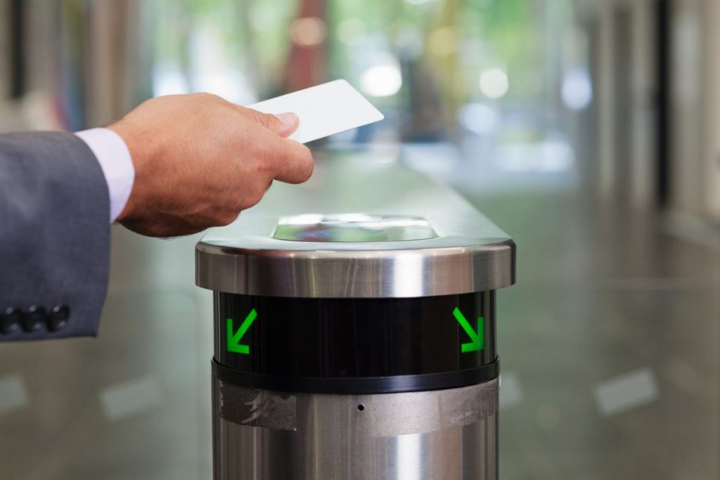 Advantages Of Using Smart Gates for Businesses