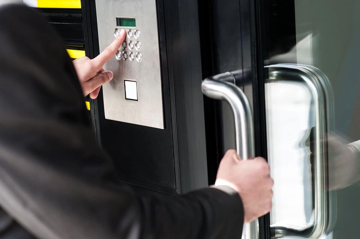 5 Common Problems Door Access Systems in the Philippines Can Fix (1)