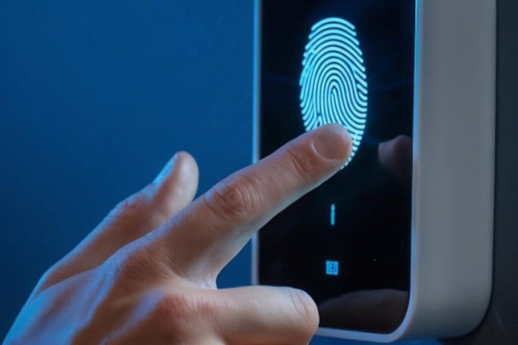 Comparison of manual and automated attendance systems used by modern teams